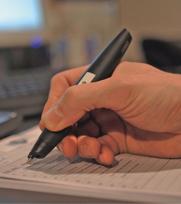 Dank des vitric Pens müssen die Mitarbeiter beispielsweise Rechnungen nicht 
zusätzlich abschreiben
