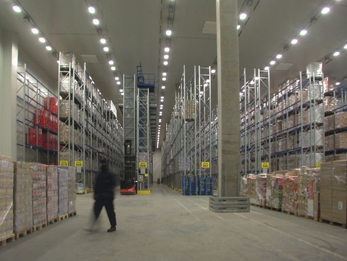 Tiefkühllager sollen künftig vermehrt mit überschüssigem Windstrom 
betrieben werden. Die Kältebranche ist auf das Thema Smart Grid nur 
unzureichend vorbereitet
