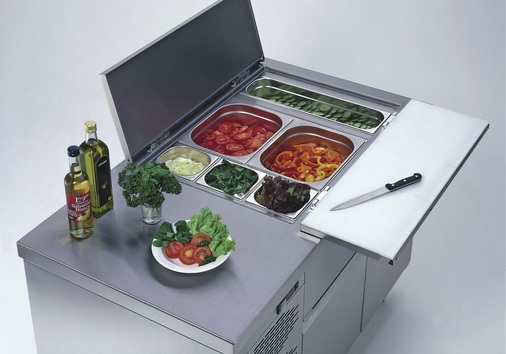 Ausgabetresen mit integrierter Saladette
