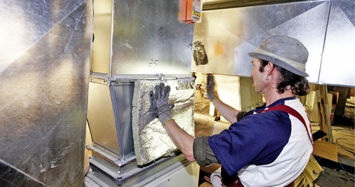 Lüftungskanäle aus Blech und Beton erhielten eine schützende 
„Klimarock“-Dämmung.
