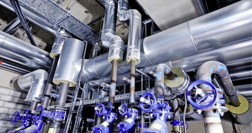 Insbesondere die hohe Leitungsdichte stellte eine Herausforderung für die 
Isolierprofis dar.
