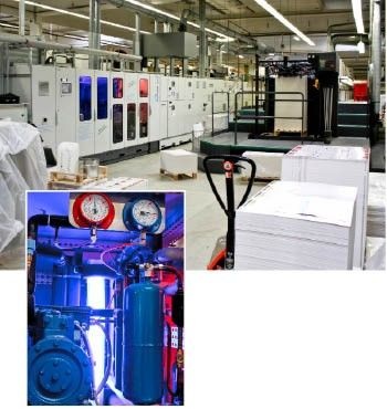 Bock-Verdichter in einer EPMS- exclusive-Anlage. Sie werden über externe 
Frequenzumrichter geregelt, die separat im Steuerschrank untergebracht sind.
