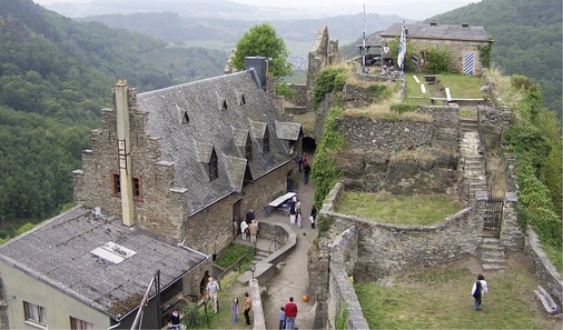 Auch das Schloss Veldenz in Lauterecken profitiert von der neuen 
Nahwärmeversorgung.
