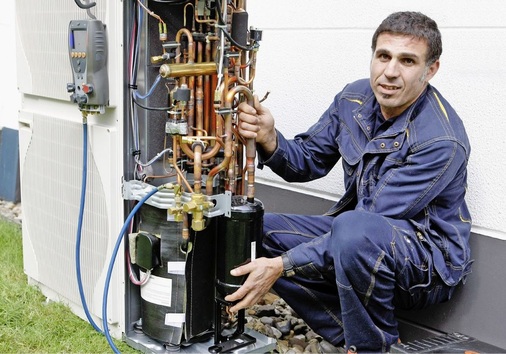 2010 wurden erstmals mehr Luft- als Erdwärmepumpen im Markt abgesetzt. 
Bedingt wurde diese Entwicklung durch hocheffiziente Verdichter.
