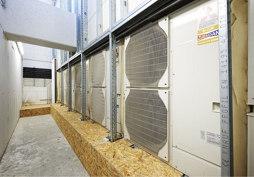 Die Sechser-Wärmepumpenkaskade im neu erbauten „Rangau-Seniorenzentrum“ 
in Oberasbach.
