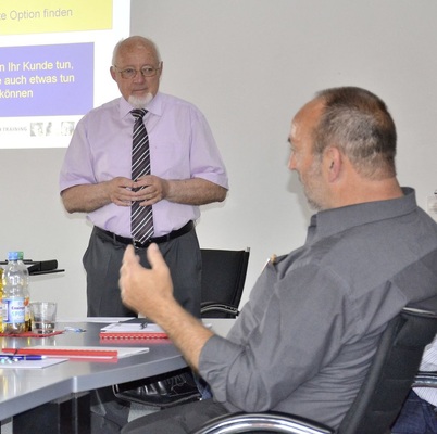 Was Verkäufer brauchen, sind „Stoppschilder“, die ihnen sagen: In diesem 
Fall lohnt sich ein Engagement nicht.
