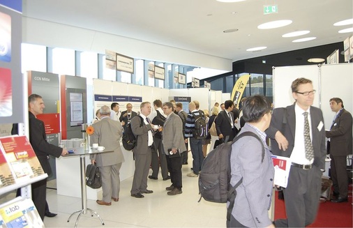 Die begleitende Fachausstellung wurde von zahlreichen Besuchern zu 
Informationsgesprächen mit den Ausstellern genutzt.
