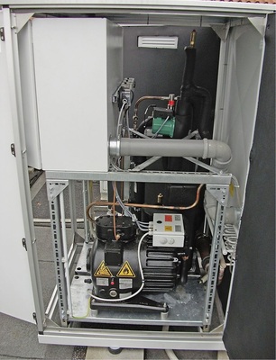 Bild 4: Der Schaltschrank wird extern belüftet, so dass kein Filterkühler 
notwendig ist.
