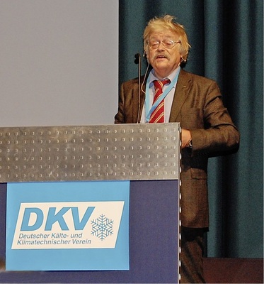Viel Wissenswertes und Amüsantes berichtete Prof. Dr. Kerner vom 
Historischen Institut der RWTH Aachen über Karl den Großen in seinem 
Eröffnungsvortrag.
