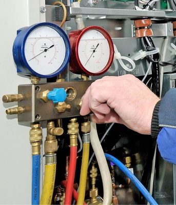 Analoge Monteurhilfen sind seit Jahrzehnten ein bewährtes Instrument zur 
Messung der Betriebszustände von Kälte- und Klimaanlagen.
