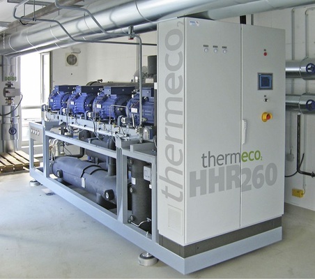 Die Wärmepumpe thermeco2 HHR 260 ist das Herzstück des innerstädtischen 
Nahwärmenetzes
