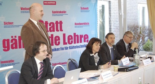 Ernste Minenen dann beim Tagesordnungspunkt „BIV-Austritte“
