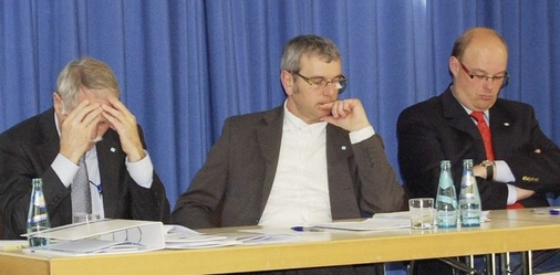 Nachdenklich, aber fest entschlossen (v. l.): Manfred Seikel, Jürgen Kaul 
und Holger Spörck.
