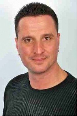 Den Lehrgang T16 fand ich sehr gelungen. Betrachtet man das fachliche Niveau 
von Herrn Otto und die komplexen Themen, kamen diese auf eine gut 
verständliche Weise und gut portioniert herüber. Seit 1991 bin ich bei 
Fraport beschäftigt und kann in…