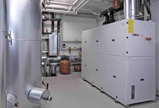 Die Wärmepumpe von Childros hat eine Leistung von 185 kW und beheizt 2400 
m2.
 - © BWP
