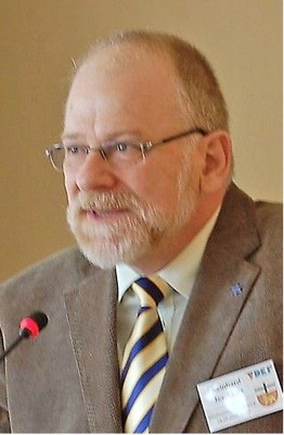 Reinhard Jeschkeit moderierte anstelle des zurückgetretenen Werner Häcker 
in seiner Funktion als stellvertretender VDKF-Präsident die 
Mitgliederversammlung.
