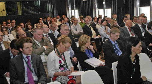 Volles Haus in Brüssel: Über 100 Teilnehmer trafen sich, um sich über die 
Ökodesign-Richtlinie und über F-Gase zu informieren.
