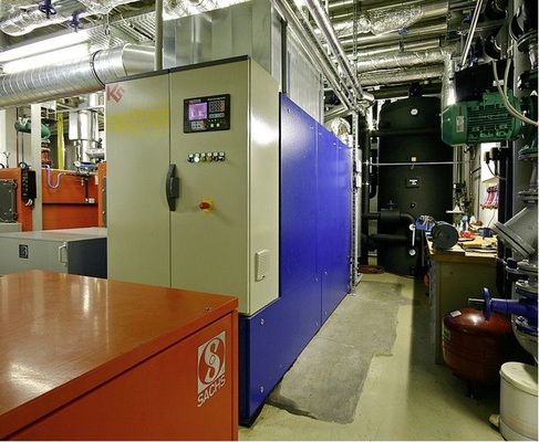 Durch die Aufschaltung von ESCO-Anlagen auf virtuelle Kraftwerke ergeben sich 
für Energiedienstleister erweiterte Geschäftsmöglichkeiten.
