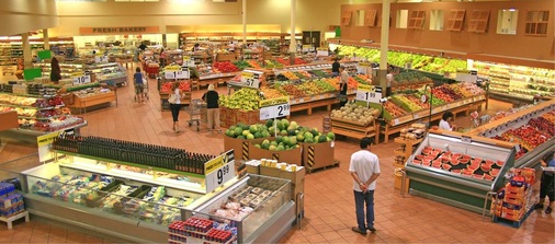 Bild 1: Der Supermarkt spart durch eine energieeffiziente Regelung Kosten ein 
und schont das Klima.
 - © Alle CentraLine
