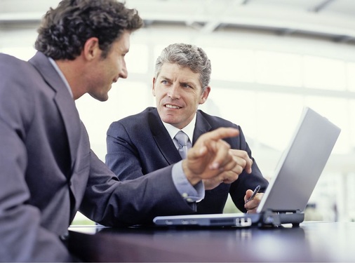 Feedback-Gespräche eignen sich sehr gut, um über die ersten Erfahrungen des 
„Neuen“ zu reden und um die vorgenommenen Ziele nicht aus den Augen zu 
verlieren.
