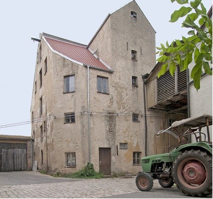 Seit 1609 braut die Ottenbräu-Brauerei aus Abendsberg in der Hallertau ihr 
Bier und ist damit eine der ältesten Brauereien in Deutschland.
