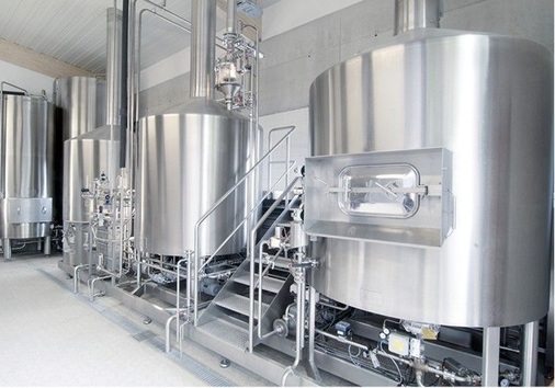 Zwei Sude am Tag können in der Ottenbräu-Brauerei mit insgesamt 4000 Litern 
verarbeitet werden.
