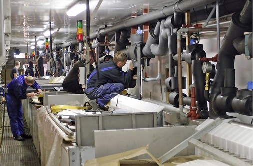 Im Zuge der Sanierung wurde auch die kältetechnische Verrohrung erneuert und 
isoliert.
