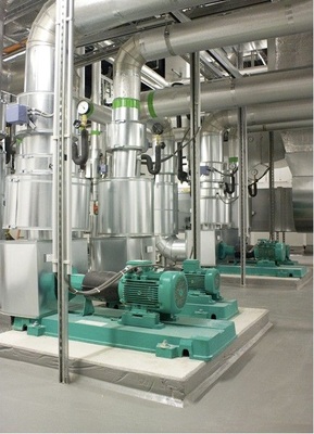 Mit Normpumpen VeroNorm-NP werden Förderströme bis 2800 m³/h oder 
Förderhöhen bis 140 m abgedeckt. Diese Pumpenbaureihen kommen 
beispielsweise in Großanlagen als Hauptpumpe nach dem Kälteerzeuger, in 
Rückkühlkreisen oder in der Geothermie zum Einsatz.
