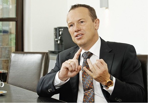 „Der Nachfrage-Rückgang der öffentlichen Hand konnte durch den Gewerbe- 
und Dienstleistungsbereich mehr als kompensiert werden.“
