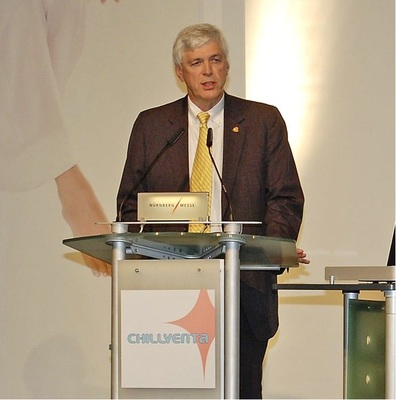 „Man spürt die positive Energie in den Messehallen“, so 
ASHRAE-Präsident Thomas E. Watson zum gelungenen Auftakt der Chillventa 2012 
in Nürnberg.
