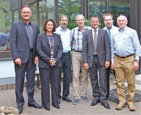 Die Organisatoren der „infotour 2013“ (v. l.): Holger Naumann (Danfoss), 
Christine Bannert (Danfoss), Albrecht Höpfer (Bitzer), Joachim Gerstel 
(DuPont), Frank Bahke (Danfoss), Andreas Riesch (Bitzer) und Roland Handschuh 
(Güntner)
