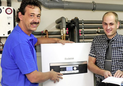 In der Kategorie „Neubau“ überzeugte Heizungsbaumeister Ulf Stuckenberg 
mit der Planung und Installation einer Sole/Wasser-Wärmepumpe mit 
Passivkühlung von Buderus.

