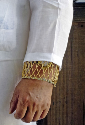 Albert Bauer beobachtete, dass eine chaotische Luftführung auch Schubladen, 
Schränke, ja selbst Hosenbeine und Sakkos durchströmt. Diese Art von 
Mikroklima machten sich auch die Menschen im alten Korea zunutze, indem sie 
mithilfe eines Bambusgeflechts…