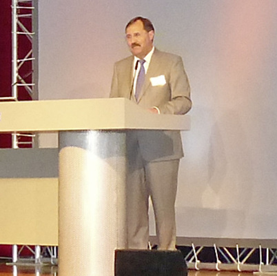 In gewohnt herzlicher Weise begrüßte Bruno Lindl die angereisten Gäste in 
der Stauseehalle in Mulfingen.
