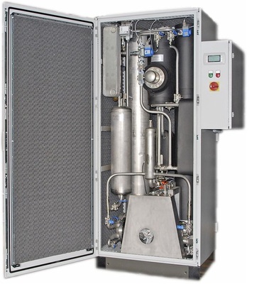 Bild 1: Ammoniak / Wasser-Absorptionskälteanlage PinkChiller PC19 
(Generation 5.3)
