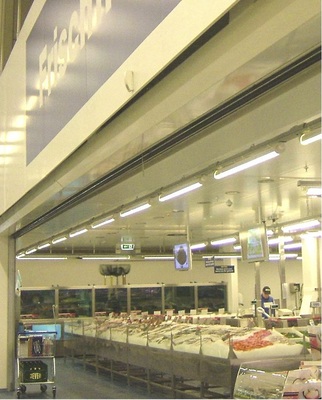In Supermärkten lassen sich durch einen Luftschleier unterschiedliche 
Klimabereiche voneinander trennen, beispielsweise die Fischabteilung vom Rest 
des Marktes.
 - © Masterveil
