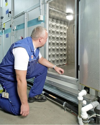 Die modular aufgebaute Vortex-Wand vermischt auf einer kurzen 
Befeuchtungsstrecke die Kanalluft effektiv mit dem Zerstäubungsnebel, damit 
die Aerosole vollständig von der Luft aufgenommen werden können und kein 
Verlustwasser im Kanal zurückbleibt.
