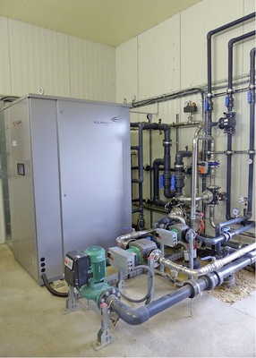 Diese Absorptionskälteanlage versorgt den Stall mit ausreichend Kälte.
