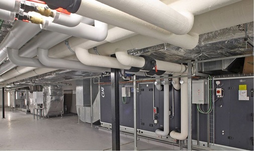 Insgesamt 60 Airtech-Zentrallüftungsgeräte von Ciat stellen im Rahmen des 
klein­teiligen Klimakonzepts optimale Bedingungen für Kunstwerke und 
Besucher sicher.
