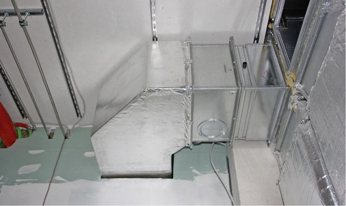 Über einen speziellen Anschlussflansch werden die Lüftungskanäle auch an 
die Brandschutzklappen angeschlossen.
