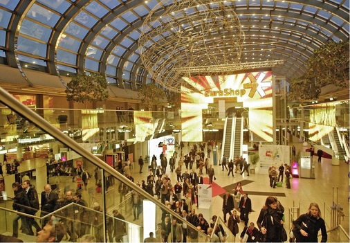 Zur EuroShop 2014 ­werden erneut über 100000 Besucher erwartet. Auf sie 
warten 2000 Aussteller und eine Rekord-Aus­stellungsfläche von über 114000 
m².
