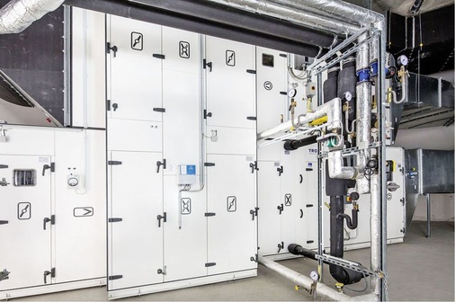 In der „Galerie Buchholz“ ist ein System X-Cube als Zu- und Abluftgerät 
mit effizientem Rotationswärmeübertrager verbaut.
