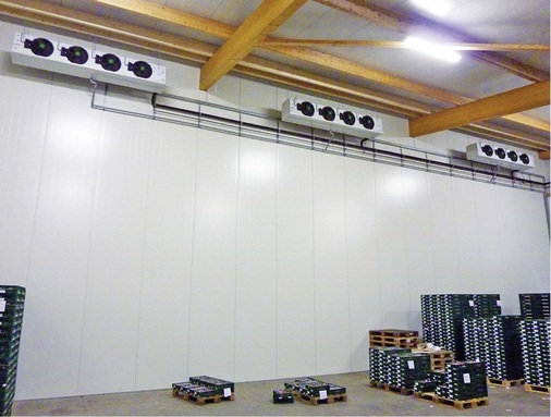 Die SP-Verdampfer mit jeweils vier Ventilatoren erreichen eine Wurfweite von 
28 m.
