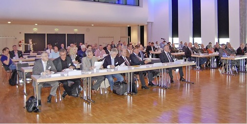 Der VDKF verband in diesem Jahr seine erstmalige WTT-Teilnahme mit der 
Mitgliederversammlung unter dem Dach der Messe Karlsruhe.
