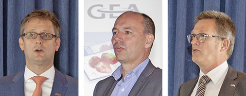 Danny Heuvelmans (v. l.), Gerard Bastiaansen und Hans Böger stellten das 
Werk, die V-Serie, die Kaltwassererzeuger und viel Technikwissen vor.

