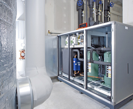 Die bei Keckeisen Akkumulatoren installierte Ausführung der Vitocal 300-G 
Pro hat eine Kälteleistung von bis zu 168 kW, die Heizleistung beträgt 
bis zu 198 kW.

