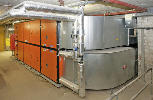 Die neue RLT-Anlage konnte dank eines flexiblen Aufbaus in der vorhandenen 
Technikzentrale des Schwimmbades untergebracht werden.

