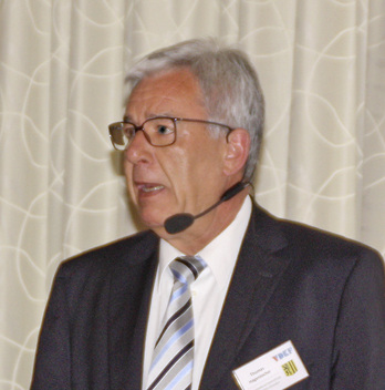 Den enormen Zeit- und Sachaufwand, den die neuen Kältemittel für die 
ASERCOM verursachen, schilderte Thomas Hagenlocher.

