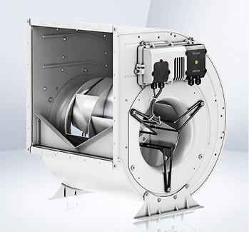 Bild 2: Die doppelflutige Radialventilatoren-Baureihe im Spiralgehäuse mit 
rückwärtsgekrümmten Schaufeln, hier mit Befestigungswinkel in 
90°-Stellung.

