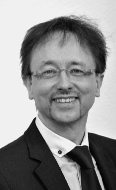 Dipl.-Kfm. Martin Schellhorn, freier Fachjournalist und Inhaber der 
Fachpresseagentur Kommunikations- Management Schellhorn, Haltern am See
